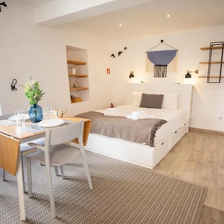 Bairro Alto Lovely Studio, Sao Pedro De Alcantara 아파트 *